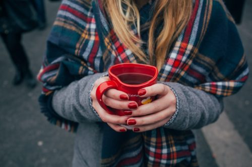 alisa-anton-64355-unsplash Vin chaud, la boisson qui nous enivre durant le Marché de Noël